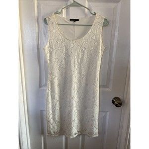 Tiana B Size Small White Floral Lace Dress, In Beautiful Condition!